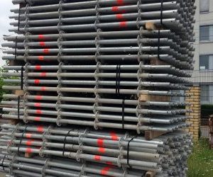 Montant vertical Layher multidirectionnel d’occasion